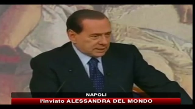 Rifiuti, Berlusconi: emergenza risolta con accordo sindaci