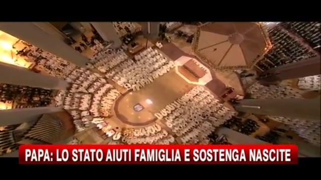Papa: lo stato aiuti la famiglia e sostenga le nascite
