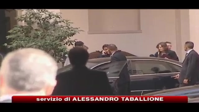 Stoccata di Fini, Berlusconi risponde