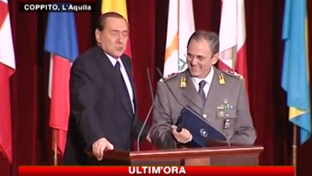 Berlusconi in Abruzzo : Io, primo contribuente italiano
