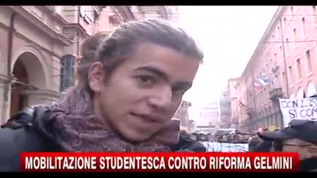 Mobilitazione studentesca contro riforma Gelmini: Bologna