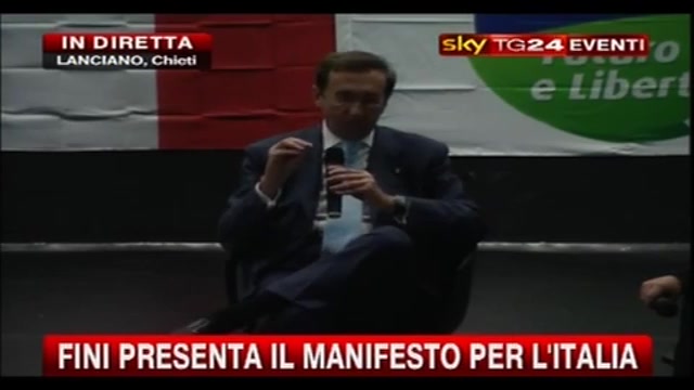 Fini presenta il Manifesto per l'Italia