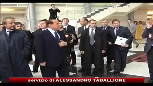 Berlusconi: vado avanti, non c'è mio successore