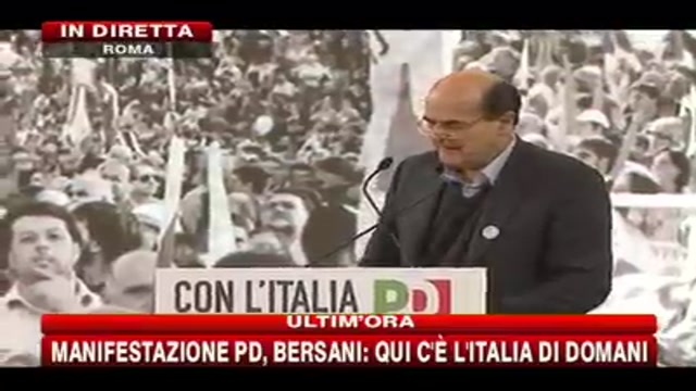 1- Manifestazione PD, Bersani: bilancio governi Berlusconi è disastroso