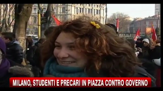 Milano, studenti e precari in piazza contro il governo