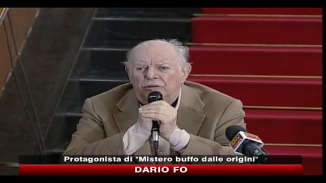 Dario Fo presenta lo spettacolo Mistero buffo dalle origini