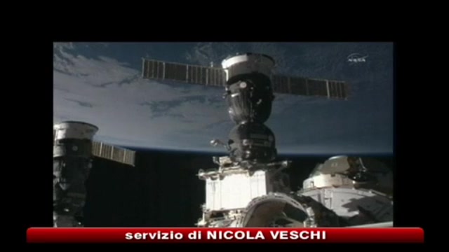 Spazio, la Soyuz entra nella ISS