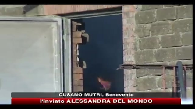 Brucia una casa nel Beneventano, morti una madre e quattro figli