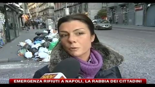 Napoli, Feste tra i rifiuti