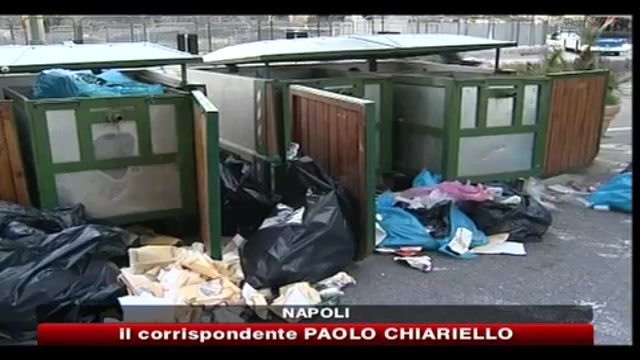 Caos rifiuti Napoli, piano per pulire la città per Capodanno