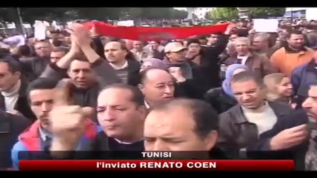 Tunisi, cittadini in piazza per chiedere le dimissioni del governo