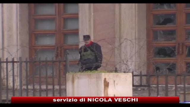 Albania, polizia presidia palazzo del governo