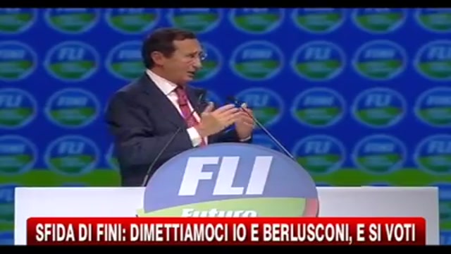 Sfida di Fini: dimettiamoci io e Berlusconi, e si voti