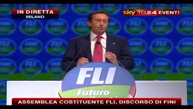 2 - Assemblea costituente FLI, discorso di Fini: centro destra vuol dire senso Stato