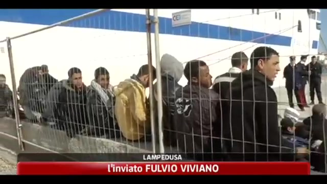 Lampedusa, oggi i primi 70 immigrati hanno lasciato l'isola