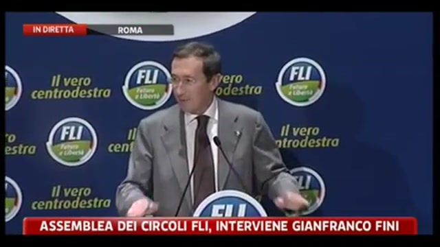 Assemblea circoli Fli, interviene Gianfranco Fini