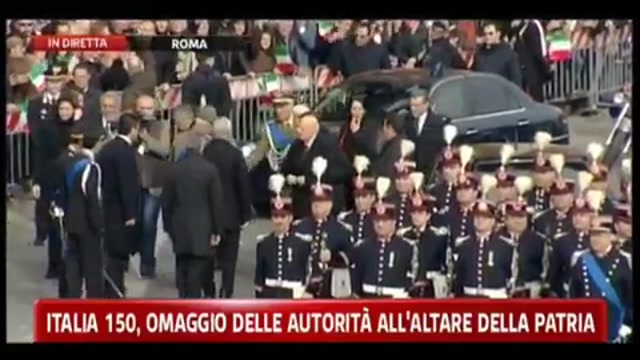 Italia 150, l'omaggio di Napolitano all'altare della patria