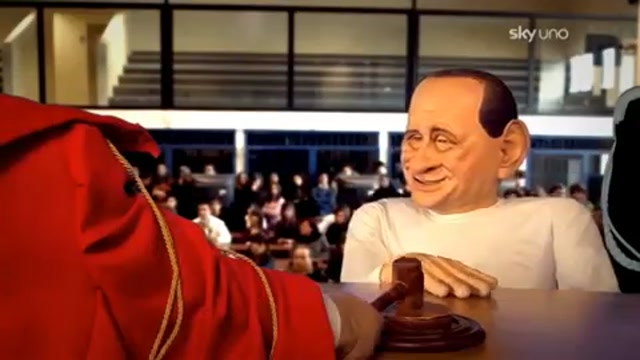 Gli Sgommati: Berlusconi in aula, il video