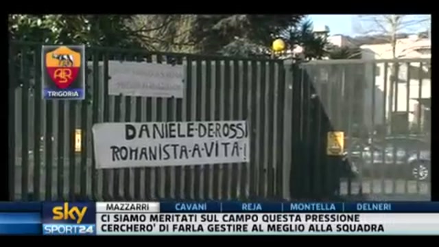 Qui Trigoria: i tifosi della Roma non vogliono mollare De Rossi