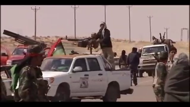 Libia, combattimenti ad Ajdabiya, le forze di Gheddafi avanzano