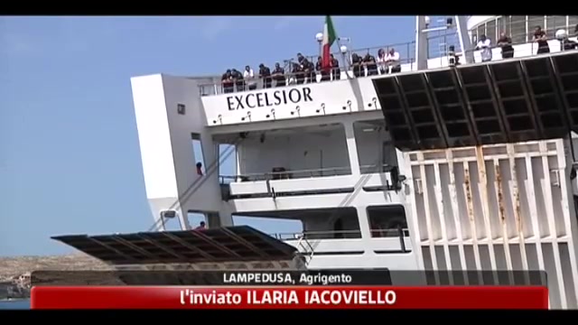 Lampedusa, 800 immigrati partiti su nave Excelsior