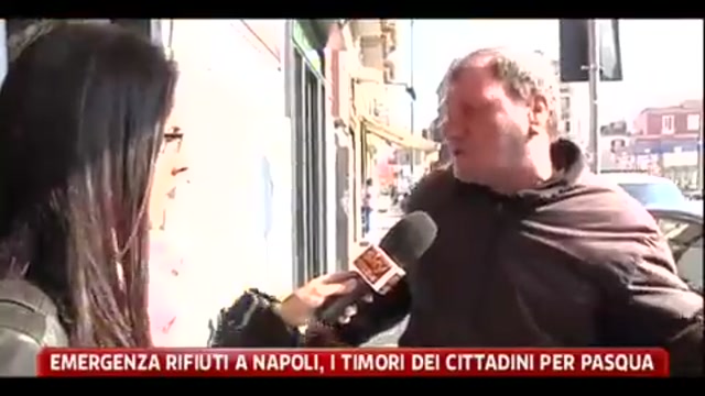 Emergenza rifiuti a Napoli, i timori dei cittadini per Pasqua