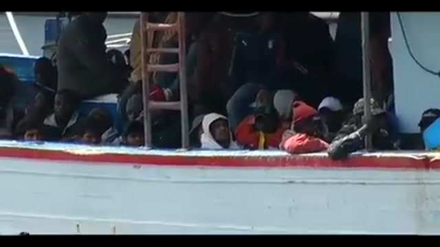 Immigrati, Maroni: ultimi sbarchi solo profughi non impatriabili