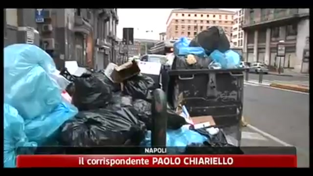 Napoli, si cerca sito per smaltire almeno parte dei rifiuti