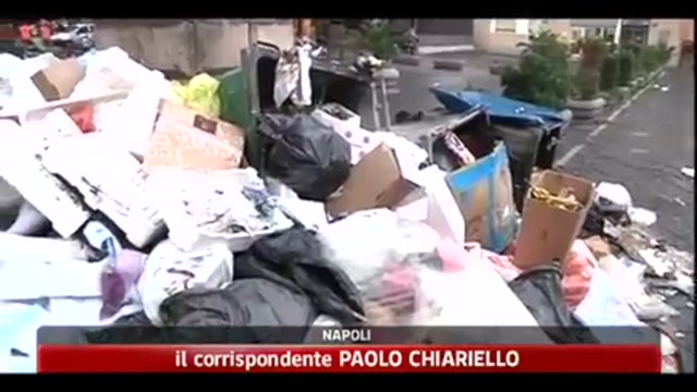 Napoli, resta l'emergenza rifiuti