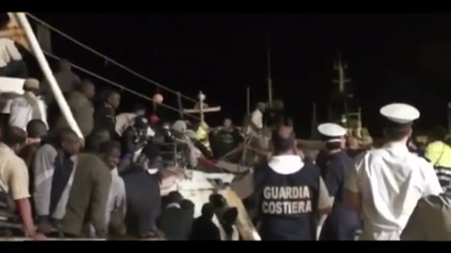 Maxisbarco nel Ragusano, arrivati oltre 900 migranti