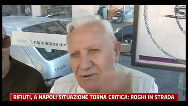 Rifiuti, a Napoli situazione torna critica: roghi in strada