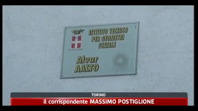 Torino, professore accusato di molestie agli alunni