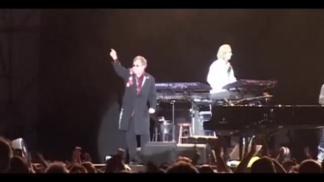 Piazzola sul Brenta, grande successo per concetto Elton John