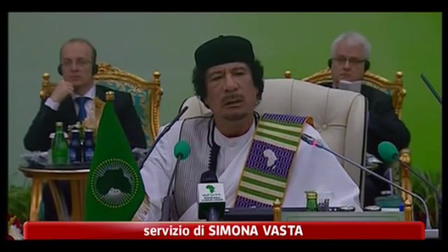 Libia, Gheddaffi: pronto al sacrificio per sconfiggere Nato