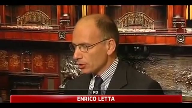Crisi, Enrico Letta: Berlusconi è il problema del paese
