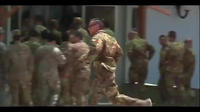 Quattro militari italiani feriti in una esplosione