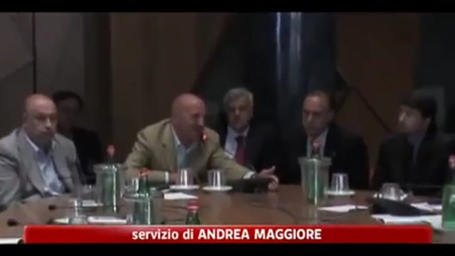 Bersani: collaboriamo in Parlamento ma Berlusconi vada via