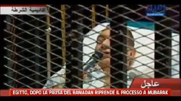 Egitto, dopo la pausa del Ramadan riprende il processo a Mubarak