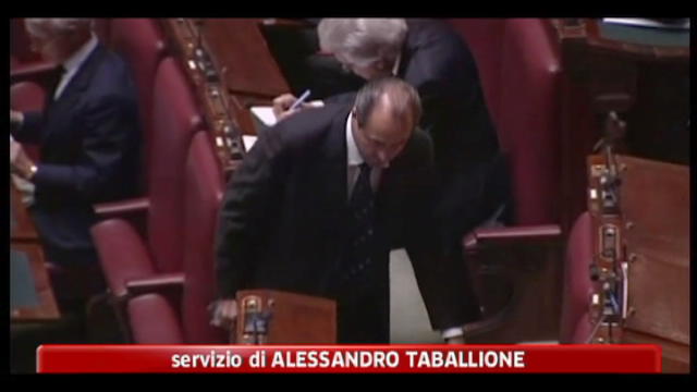 Di Pietro: Berlusconi lasci o ci scappa il morto