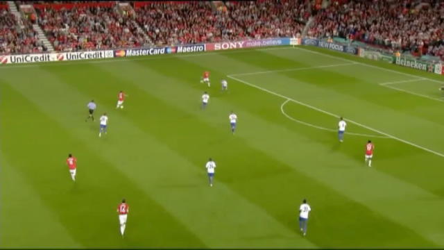 Manchester United - Basilea 2-0, gol di Wellbeck (17')