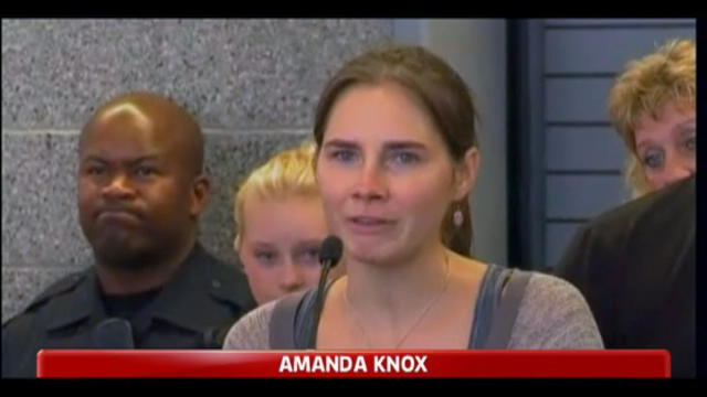 Ritorno a Seattle, accoglienza da star per Amanda Knox