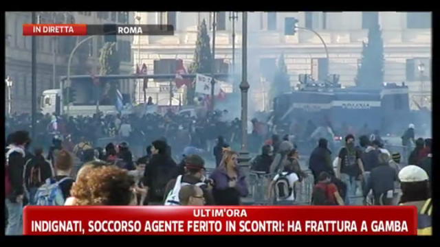Assalto dei black bloc a piazza San Giovanni