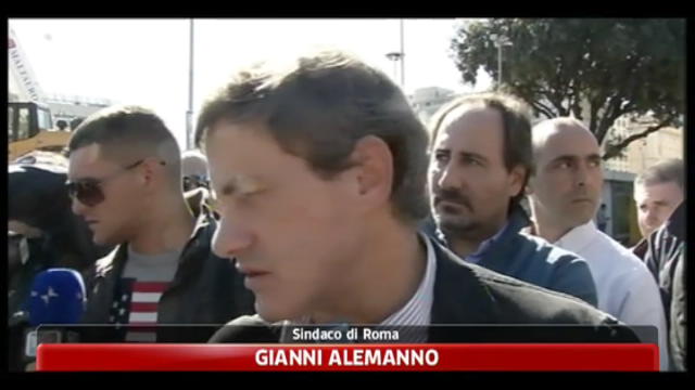 Indignati, Alemanno: a Roma 1 milione di euro di danni