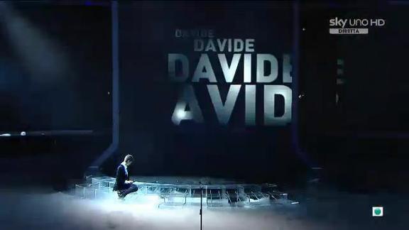 Davide canta 'My way'