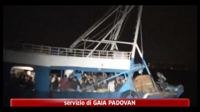 Bari, soccorso barcone con oltre 170 nordafricani