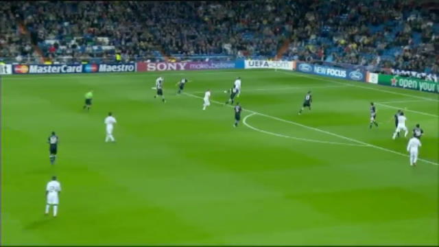 Real Madrid-Zagabria 1-0 ,gol di Benzema (2')