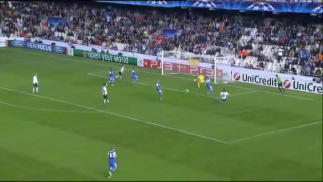 Valencia - Genk 4-0, gol di Soldado (40')