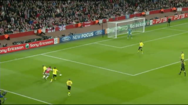 Arsenal-Dortmund 1-0, gol di Van Persie (49')