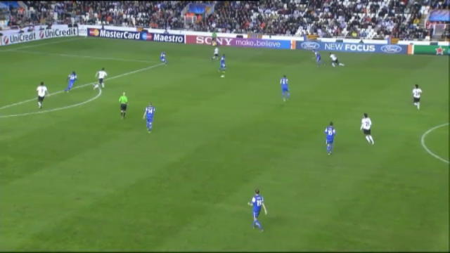 Valencia-Genk 6-0, gol di Aduriz (70')