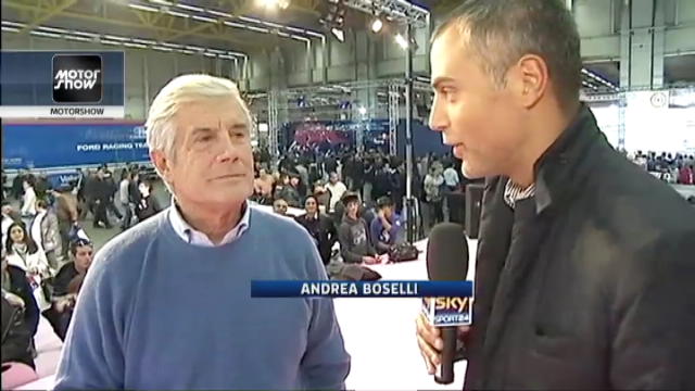 Motorshow, bagno di folla per Giacomo Agostini